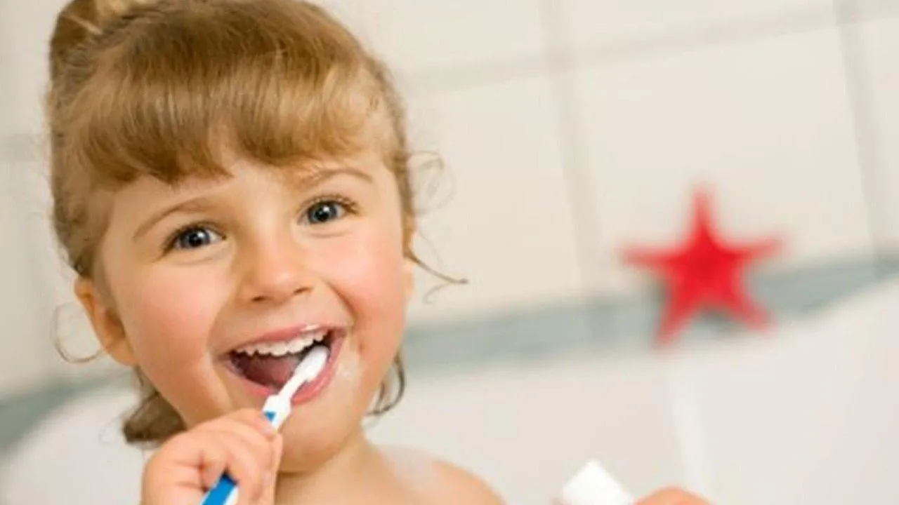 Hey Kids!  Keep Your Teeth Healthy!